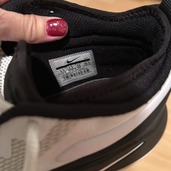 Men’s Nike Lebron size 8.5 - Picture 2 of 6